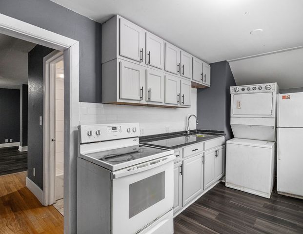 694 Wilson Avenue, Saint Paul, MN 55106