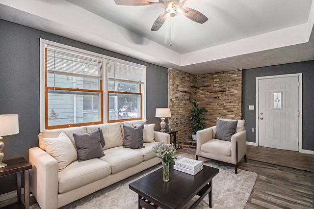694 Wilson Avenue, Saint Paul, MN 55106