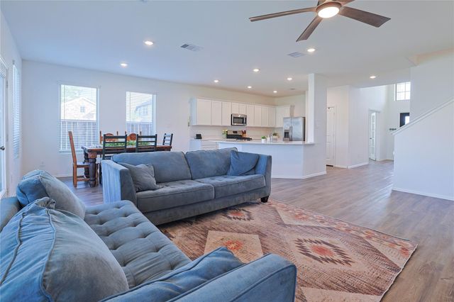 202 Augustine Way, Magnolia, TX 77354