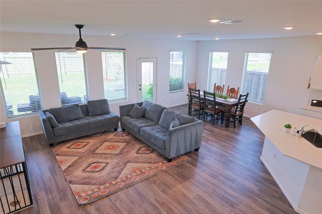 202 Augustine Way, Magnolia, TX 77354