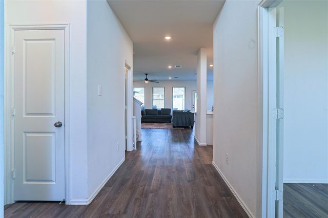 202 Augustine Way, Magnolia, TX 77354