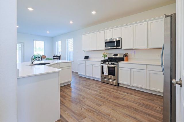 202 Augustine Way, Magnolia, TX 77354