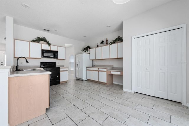 746 LOCKBREEZE DRIVE, Davenport, FL 33897