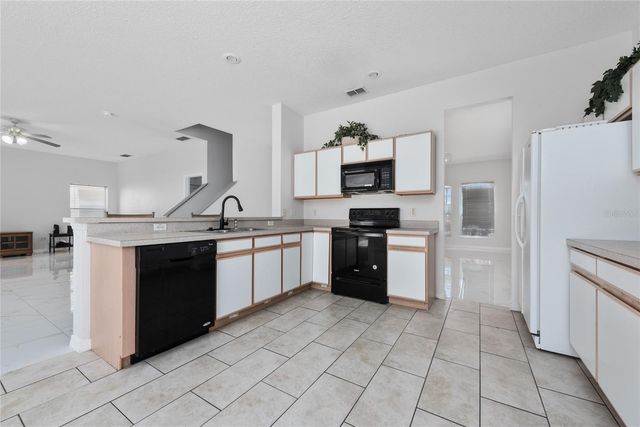 746 LOCKBREEZE DRIVE, Davenport, FL 33897