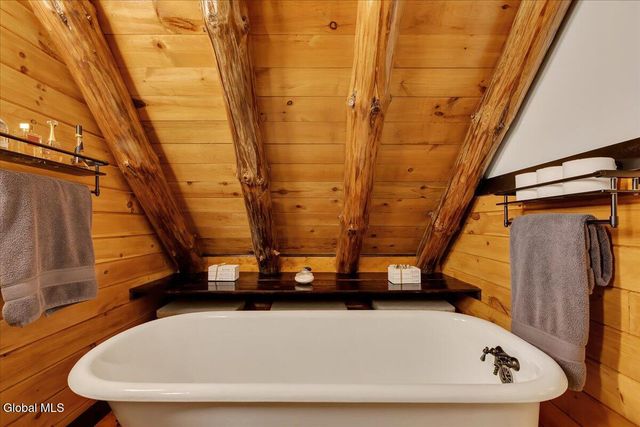 10 Springbrook Road, Brunswick, NY 12180