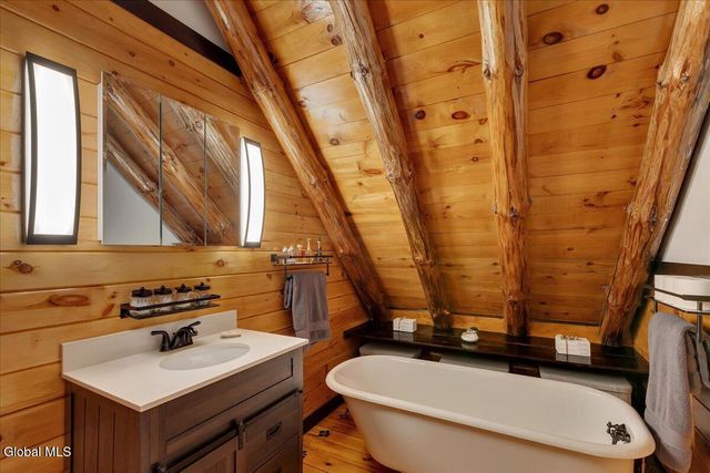 10 Springbrook Road, Brunswick, NY 12180