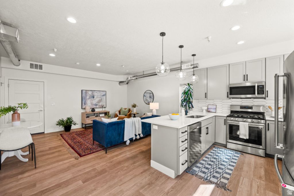465 N BEAUMONT CT, Salt Lake City, UT 84116 — photo 3