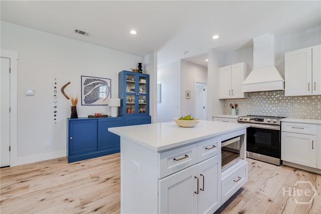 1135 E Park Avenue, Savannah, GA 31404