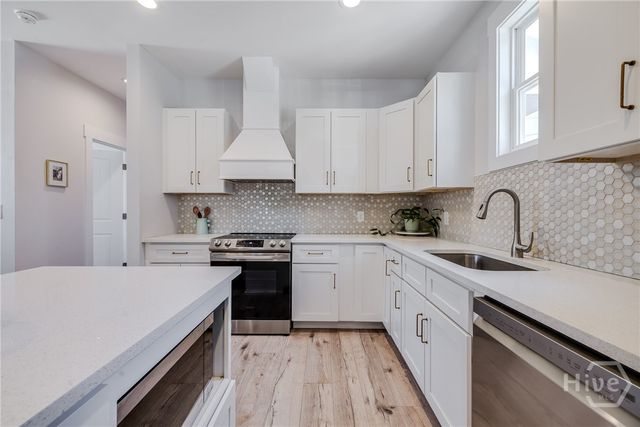 1135 E Park Avenue, Savannah, GA 31404