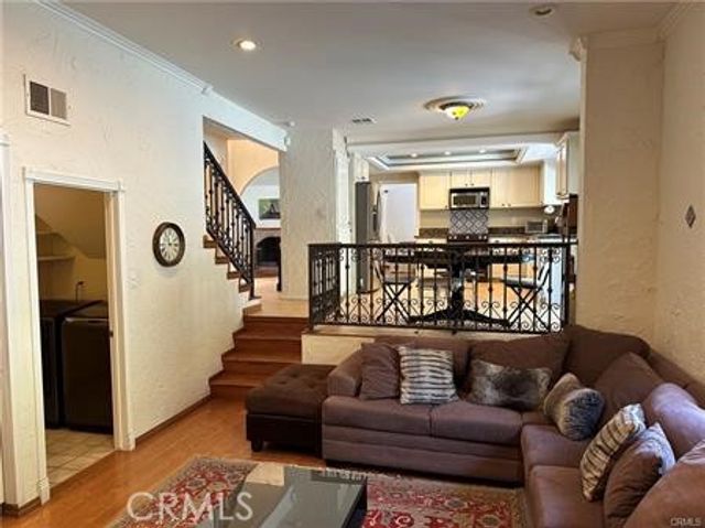 20308 Chapter, Woodland Hills, CA 91364