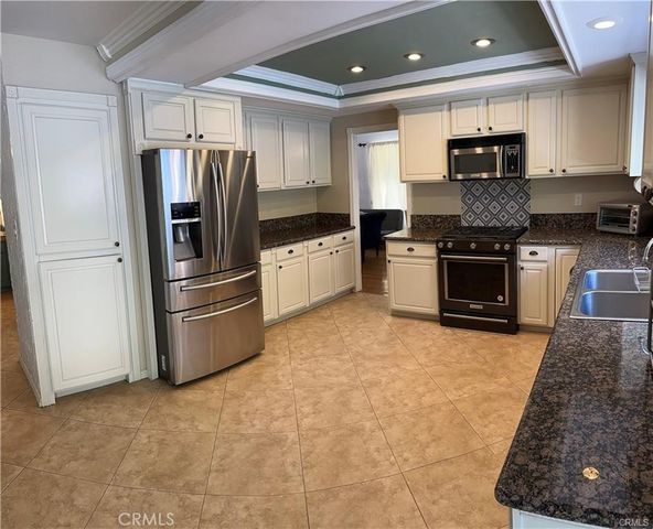 20308 Chapter, Woodland Hills, CA 91364