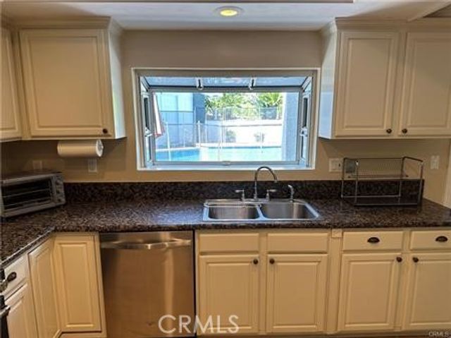 20308 Chapter, Woodland Hills, CA 91364