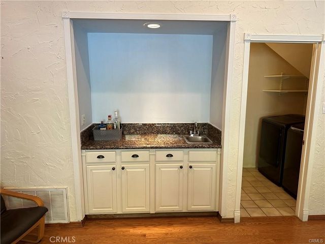20308 Chapter, Woodland Hills, CA 91364