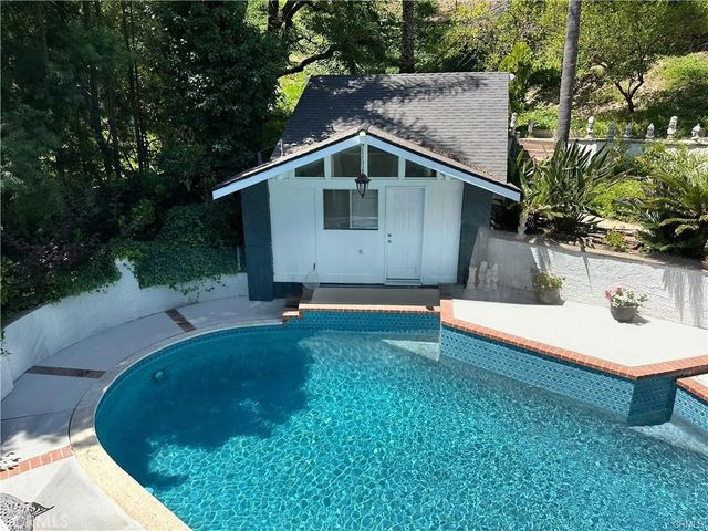 20308 Chapter, Woodland Hills, CA 91364