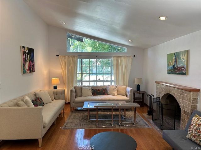 20308 Chapter, Woodland Hills, CA 91364