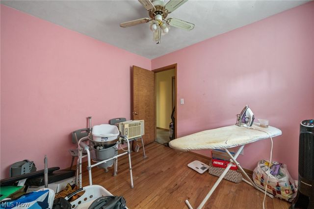 1590 Newcastle Circle, Akron, OH 44313