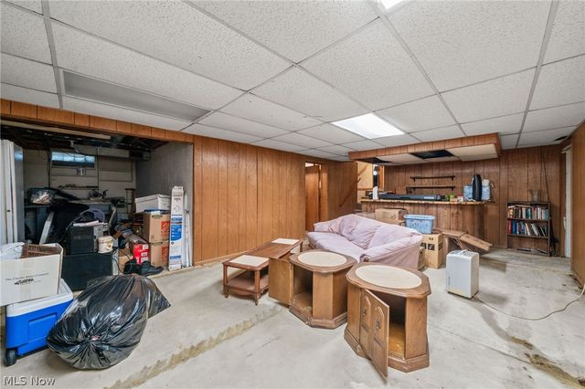 1590 Newcastle Circle, Akron, OH 44313