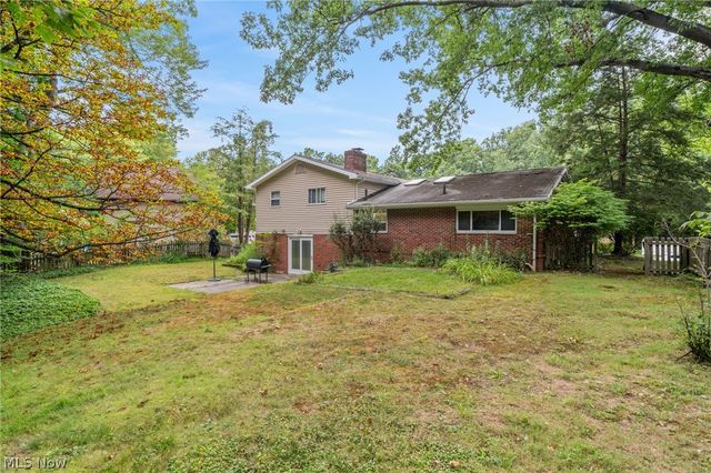 1590 Newcastle Circle, Akron, OH 44313