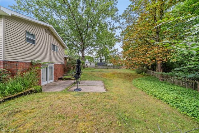 1590 Newcastle Circle, Akron, OH 44313
