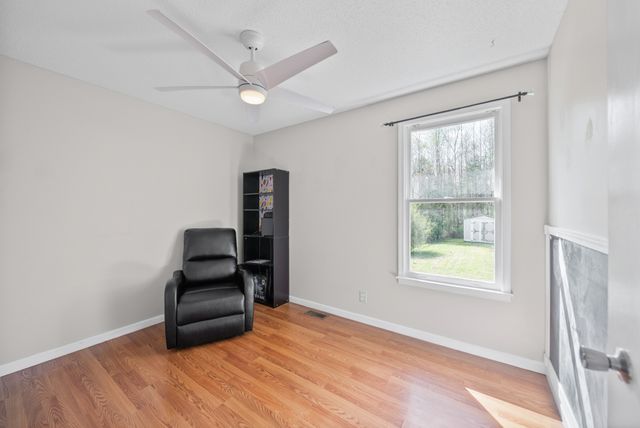 710 Donna Ct, Clarksville, TN 37042