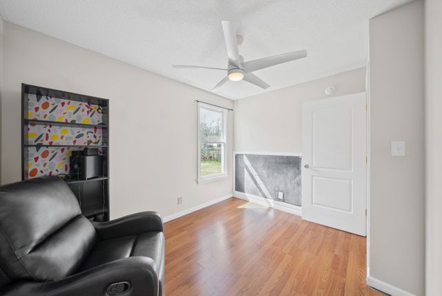 710 Donna Ct, Clarksville, TN 37042