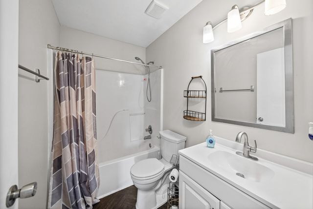 710 Donna Ct, Clarksville, TN 37042