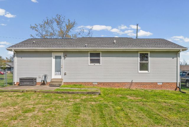 710 Donna Ct, Clarksville, TN 37042