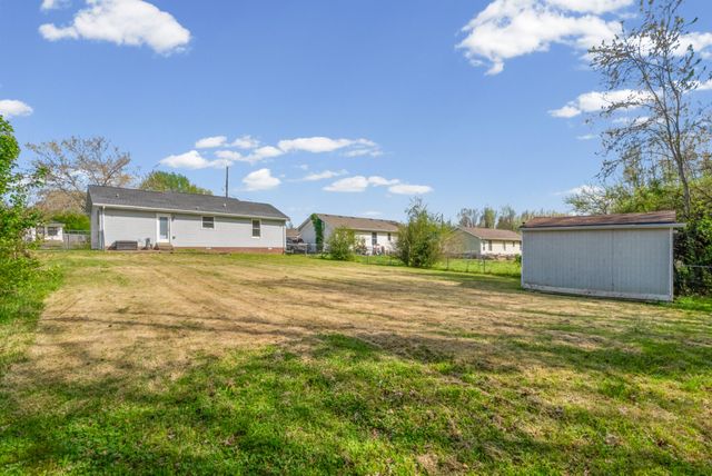 710 Donna Ct, Clarksville, TN 37042