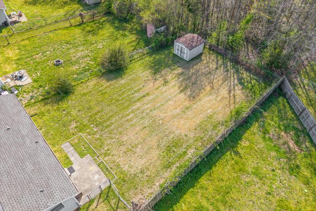 710 Donna Ct, Clarksville, TN 37042