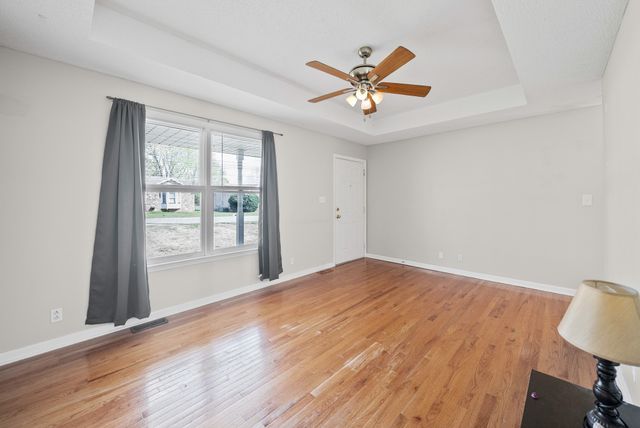 710 Donna Ct, Clarksville, TN 37042