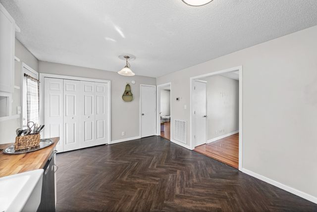 710 Donna Ct, Clarksville, TN 37042