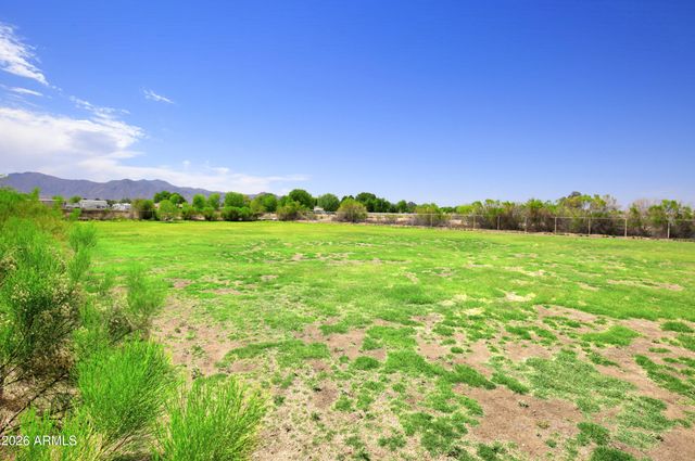 7320 N Citrus Road, Waddell, AZ 85355