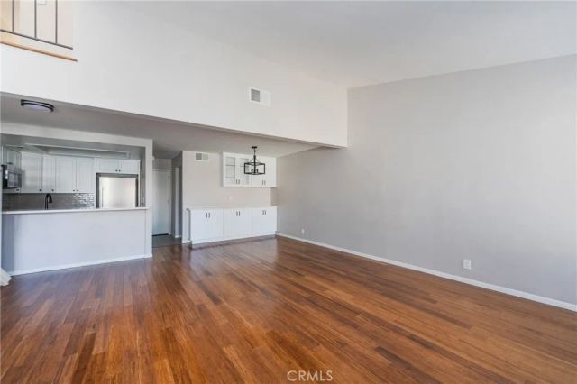 5694 E Los Angeles, Simi Valley, CA 93063