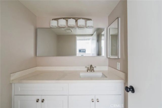5694 E Los Angeles, Simi Valley, CA 93063