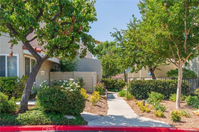 5694 E Los Angeles, Simi Valley, CA 93063