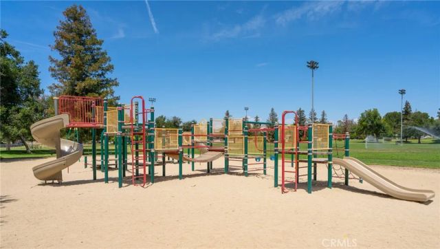 5694 E Los Angeles, Simi Valley, CA 93063