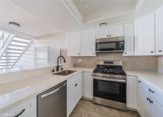 5694 E Los Angeles, Simi Valley, CA 93063