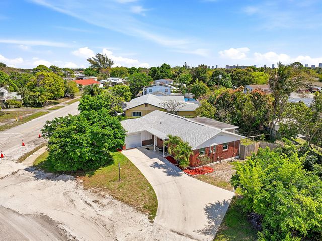 1509 W Road, West Palm Beach, FL 33403