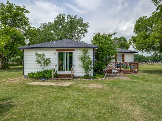 411 W Houston Street, Leonard, TX 75452