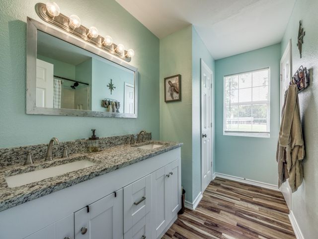 411 W Houston Street, Leonard, TX 75452