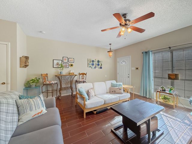 214 Samuel Boulevard 1 H, Coppell, TX 75019