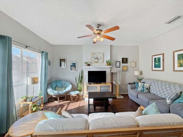 214 Samuel Boulevard 1 H, Coppell, TX 75019