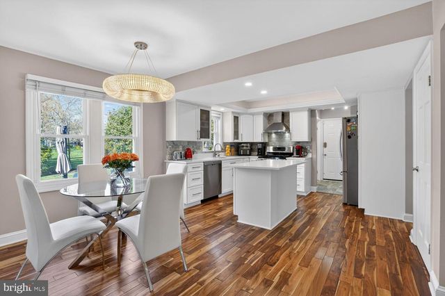 2208 HALTER LN, Reston, VA 20191