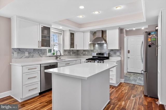 2208 HALTER LN, Reston, VA 20191