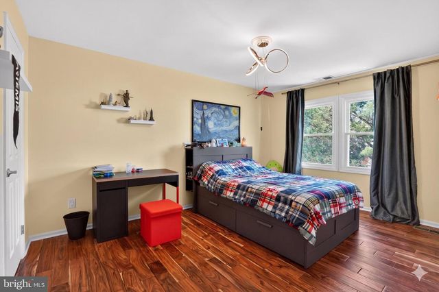 2208 HALTER LN, Reston, VA 20191
