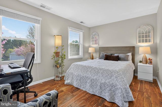 2208 HALTER LN, Reston, VA 20191