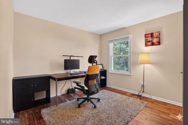 2208 HALTER LN, Reston, VA 20191