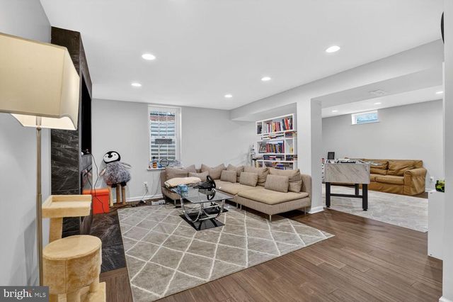 2208 HALTER LN, Reston, VA 20191