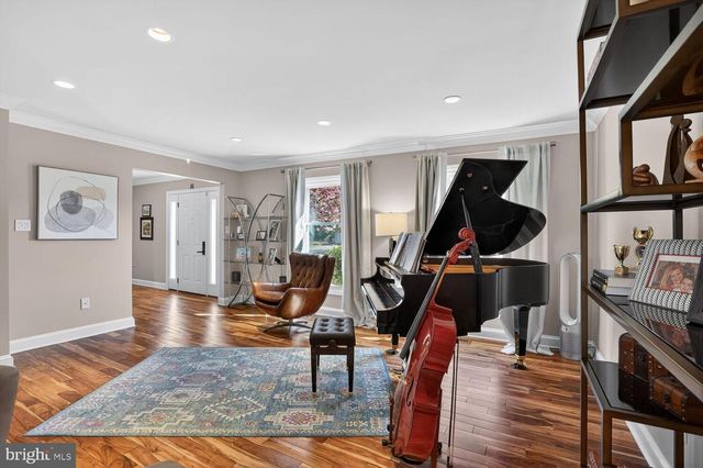 2208 HALTER LN, Reston, VA 20191
