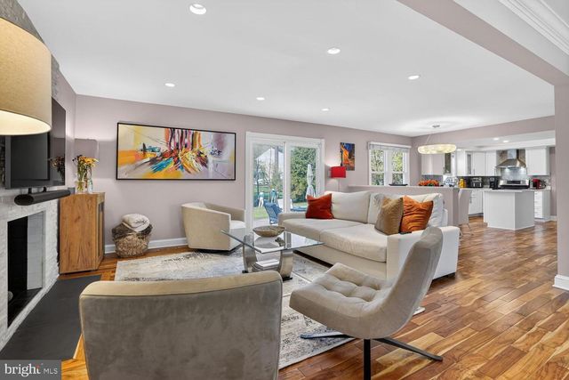 2208 HALTER LN, Reston, VA 20191
